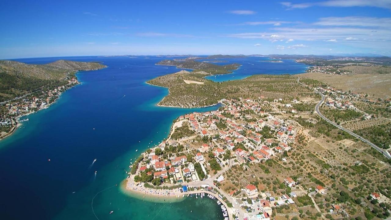Apartments By The Sea Grebastica, Sibenik - 4881 Baselovici Eksteriør billede